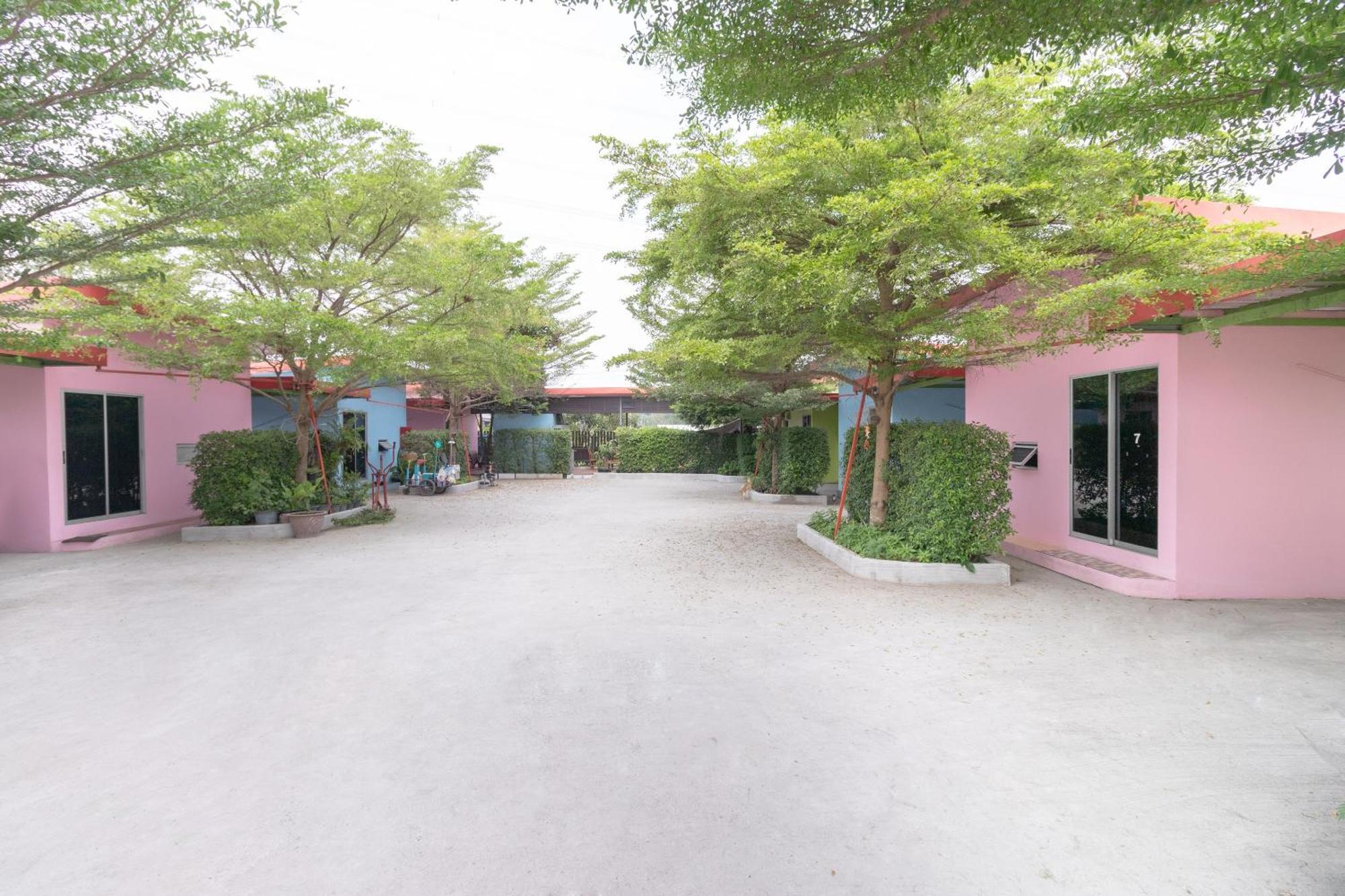 โอโย 644 ปองไป เฮาส์ Hotel กรุงเทพมหานคร ภายนอก รูปภาพ
